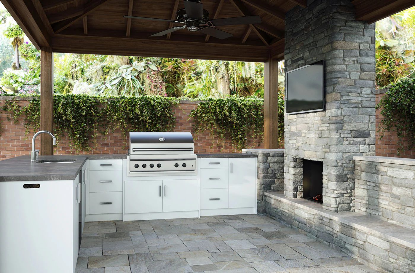 Outdoor kitchen cabinetry built to withstand Florida heat and humidity